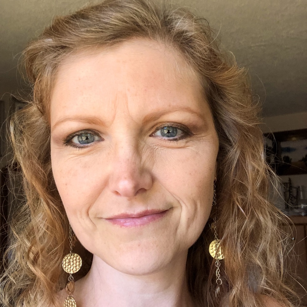 Meet your Posher, Calina